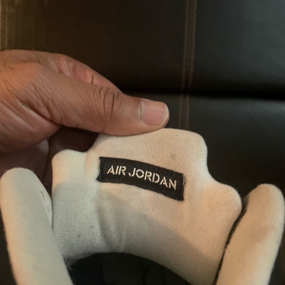 Authentic Air Jordan V “Oreo” - Picture 3 of 6